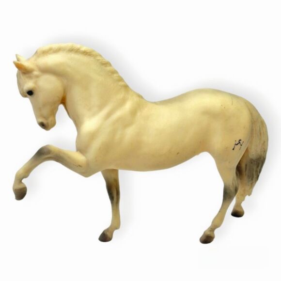 VTG Breyer Legionario III #68 Famous Andalusian Stallion Collectible Horse - Picture 4 of 9